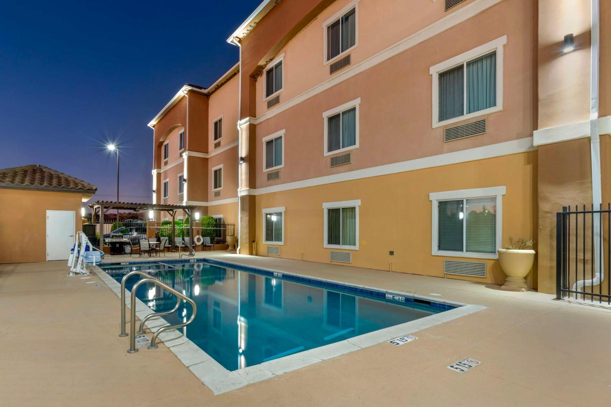 Best Western Sonora Inn & Suites Nogales Bagian luar foto
